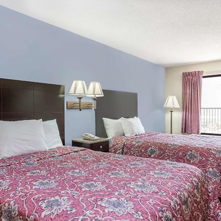 Days Inn By Wyndham סנפורד מראה חיצוני תמונה